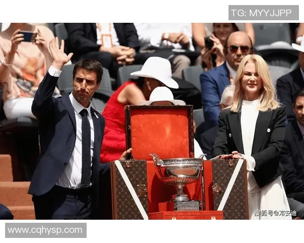 杨强专访:从青涩少年到网球巨星的成长之路回顾与展望 杨强专访:从青涩少年到网球巨星的成长之路回顾与展望